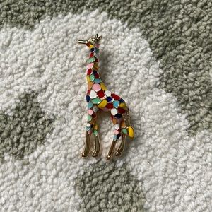 Giraffe 🦒 Brooch